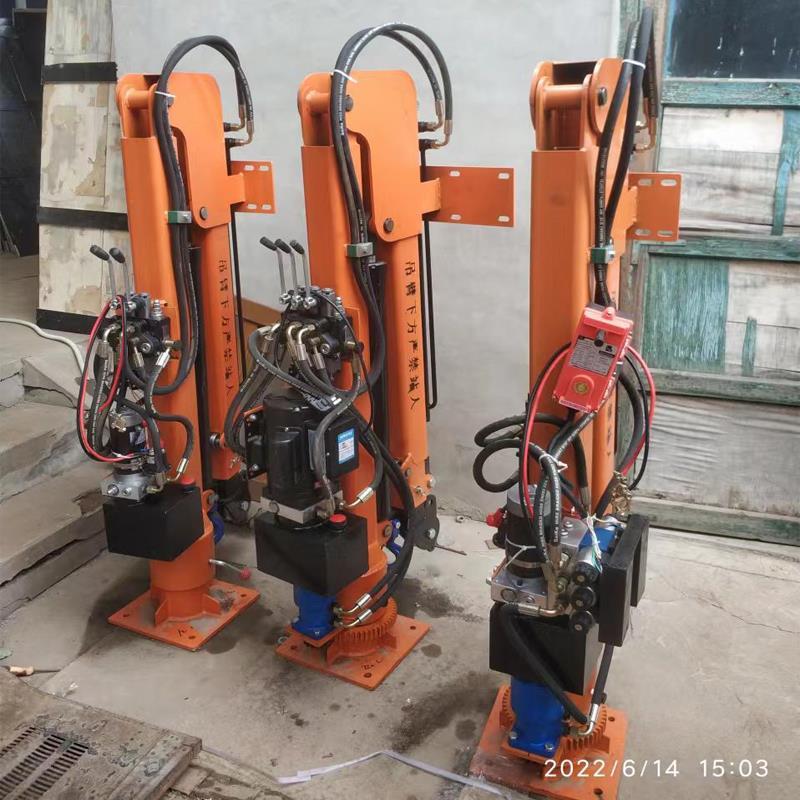 路氹填海区重汽蓝牌随车吊 3.2吨 国六动力强 液压驱动 农用自卸起重机